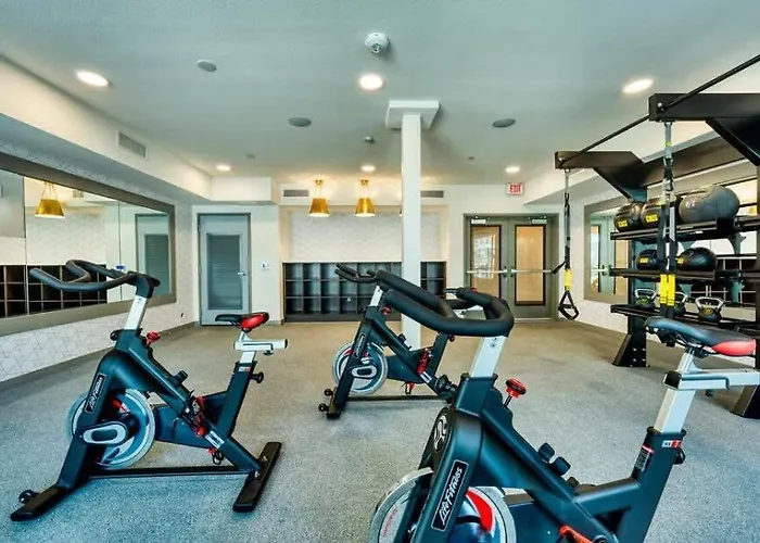 Cozysuites Phx Roro Gym Pool Pets Parking #14 *